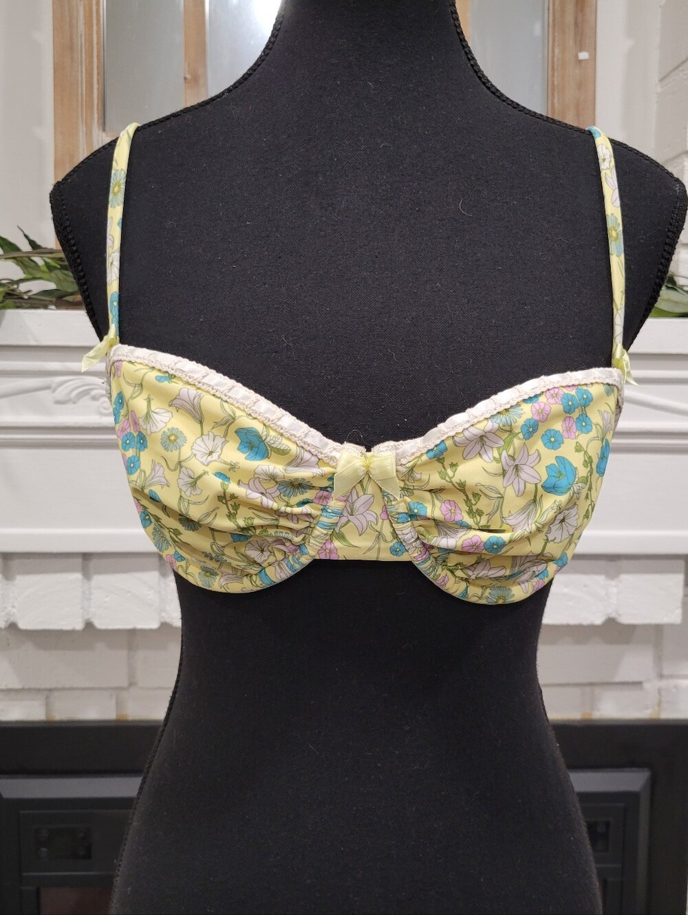 Blackbough Le Jardin Georgia Ruched Underwire Bikini Top Size Large